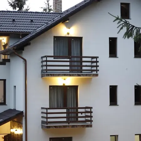 Casa Laur cu plajă privată-3
